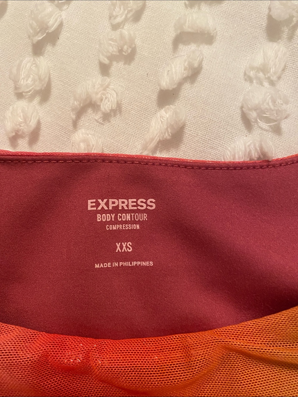 {Express} Gradient Ruched Top - Picture 3 of 3
